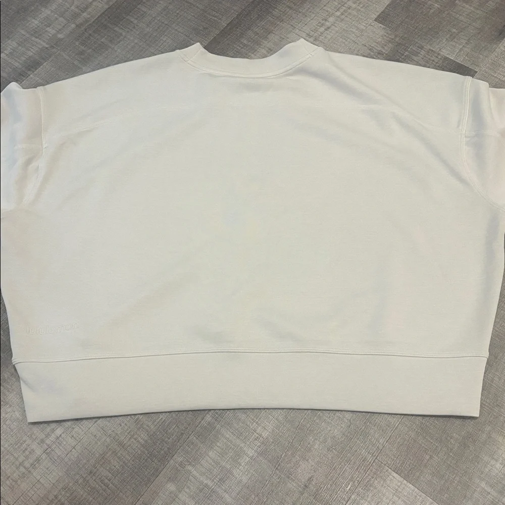 Lululemon Perfectly Oversized Cropped Crew *Softstreme